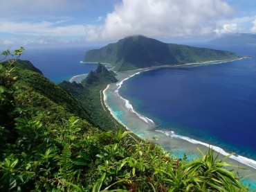 View of Ofu from the top of its mountain  © Steve Palumbi 